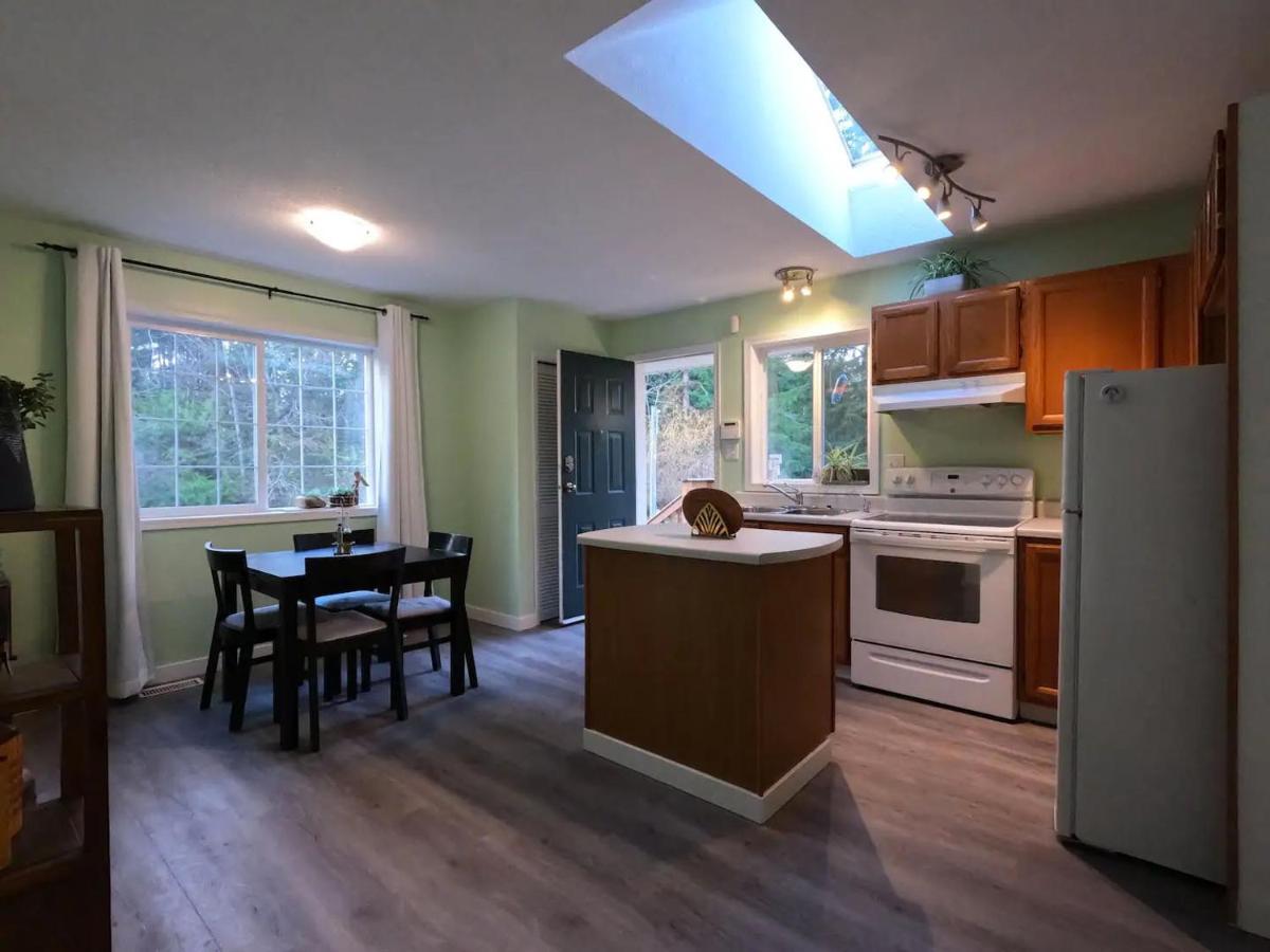 Countryroad Cozy 2Bedrooms Suite2 Нанаймо Экстерьер фото