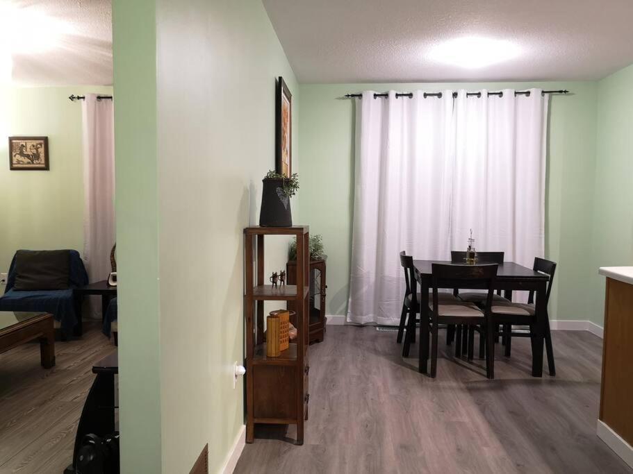 Countryroad Cozy 2Bedrooms Suite2 Нанаймо Экстерьер фото