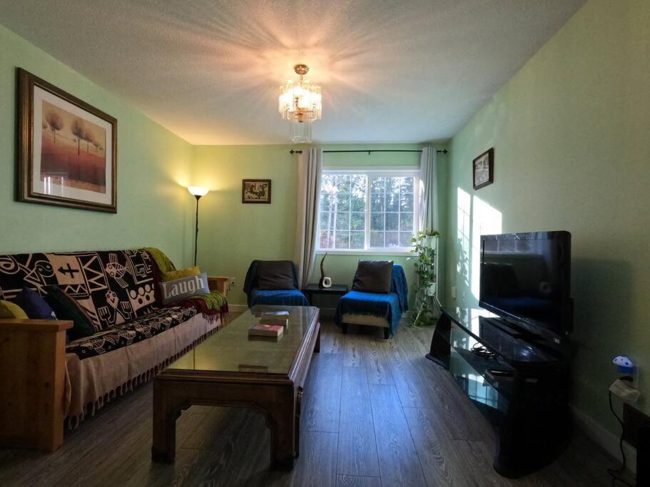 Countryroad Cozy 2Bedrooms Suite2 Нанаймо Экстерьер фото